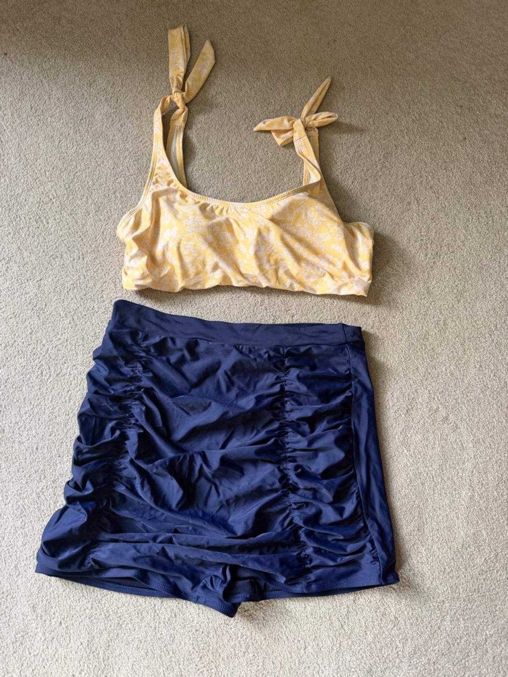 Bathing suit bundle - Picture 3 of 9